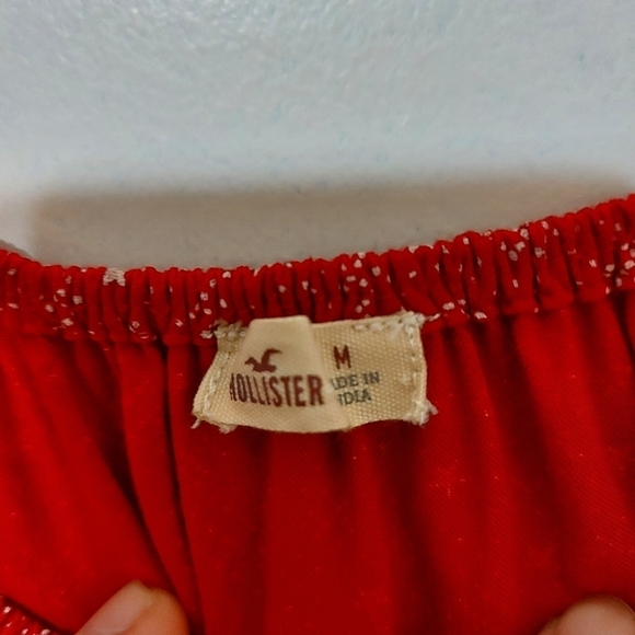 Hollister off shoulder crop top - Picture 3 of 9